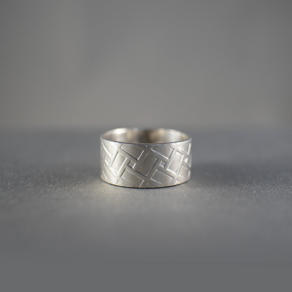 Textured Line Band